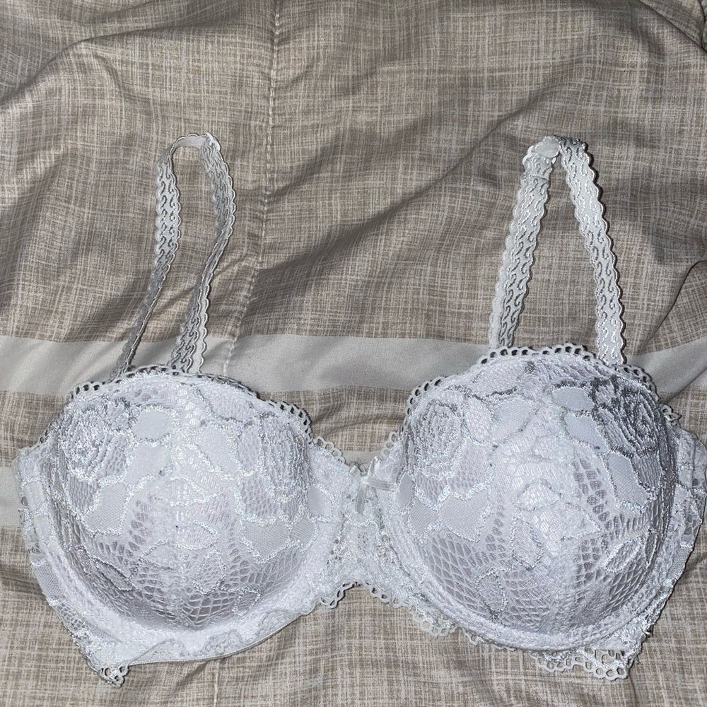 34B bra